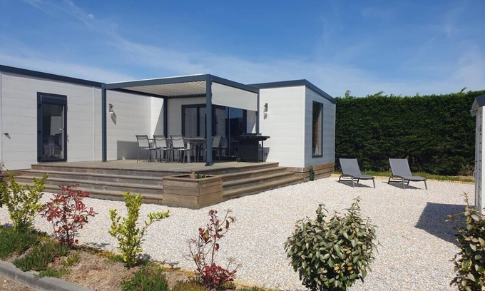 Bretignolles-sur-Mer Ski Chalet | Chalet for 6 in a residence with swimming pool
