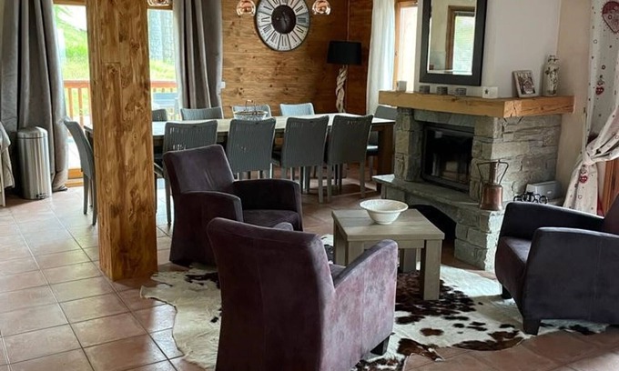 Saint-Francois-Longchamp Ski Chalet | Chalet for 10 pers., 150m² ski-in, 5 bdrm, 3 bath, WiFi, covered parking