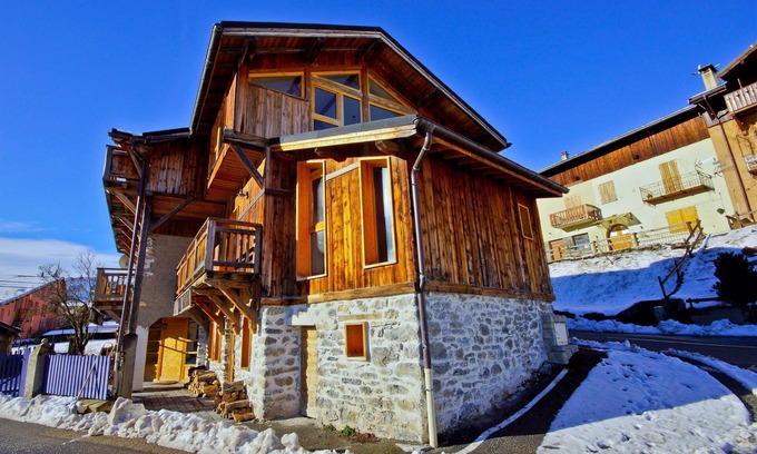 Novallay Ski Chalet | Chalet 3 Valleys France