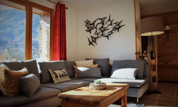 Saint-Marcel Apartment | Chalet Chocolat chaud 4 rooms - 90m², sleeps 7 in the heart of Belleville