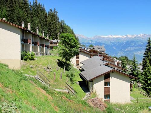 Vex Ski Chalet | Chalet Fuchsia by Interhome