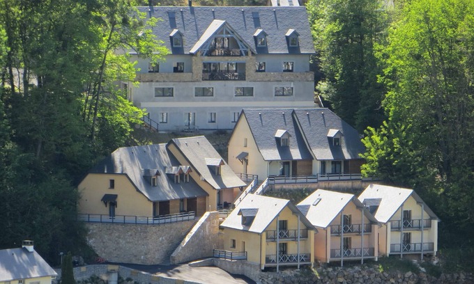 Luz-Saint-Sauveur Ski Chalet | Chalet Gavarnie at the foot of the mythical Tourmalet