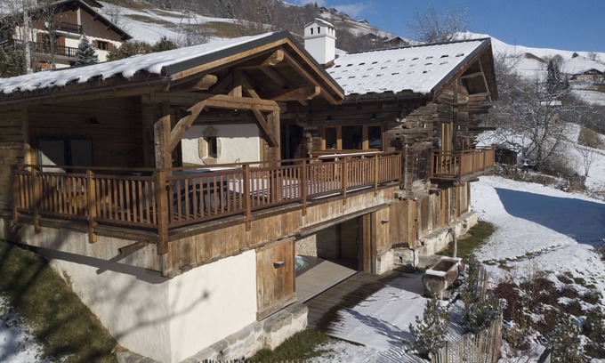 Hauteluce Ski Chalet | Chalet Hauteluce- Saisies-Contamines private indoor pool sauna lift