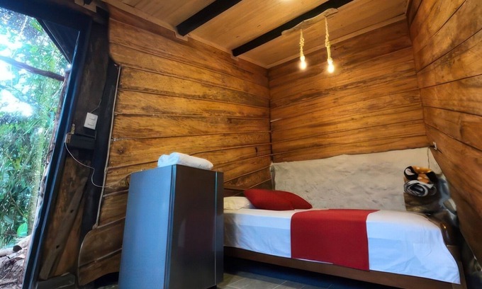 El Carmen de Viboral Cabin | Chalet HIDDEN Access to the Rio Cristalino/Fireplace/Hammocks