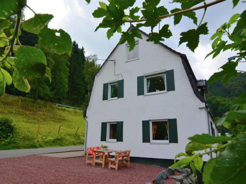 Elpe Apartment | Chalet im Sauerland nahe Skigebiet Winterberg