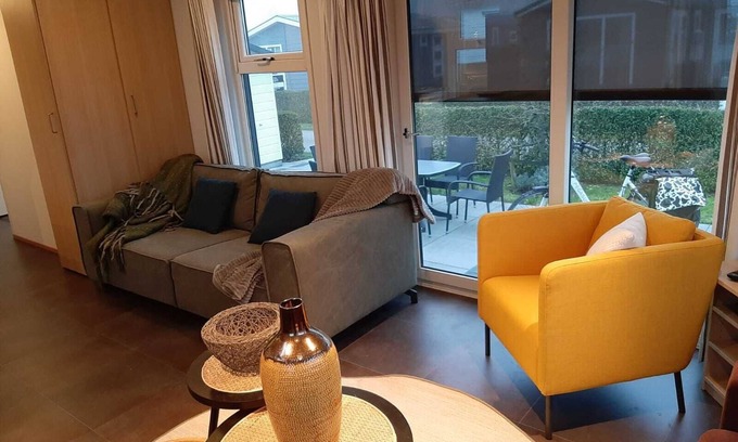 Oostkapelle Ski Chalet | Chalet in a family campground