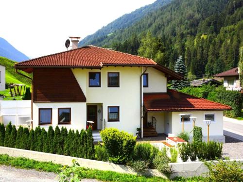 Medraz Apartment | Chalet in Fulpmes near Stubai Glacier Skiing