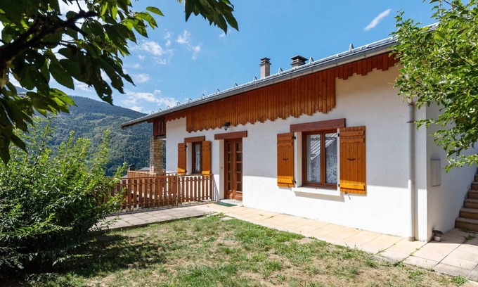 Great Alpine Road House | Chalet in Montagny near Ski Slopes