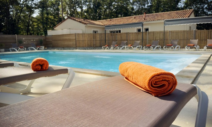 Thenon Ski Chalet | Chalet in our Holiday Village in Périgord Noir
