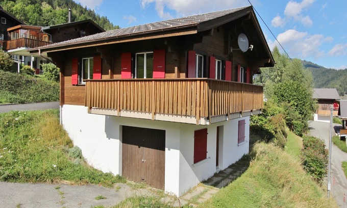 Fiesch Ski Chalet | Chalet in Wiler near Ski Lift & Views