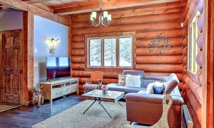 Wentworth-Nord Ski Chalet | Chalet Indigo - Swiss chalet en bois rond