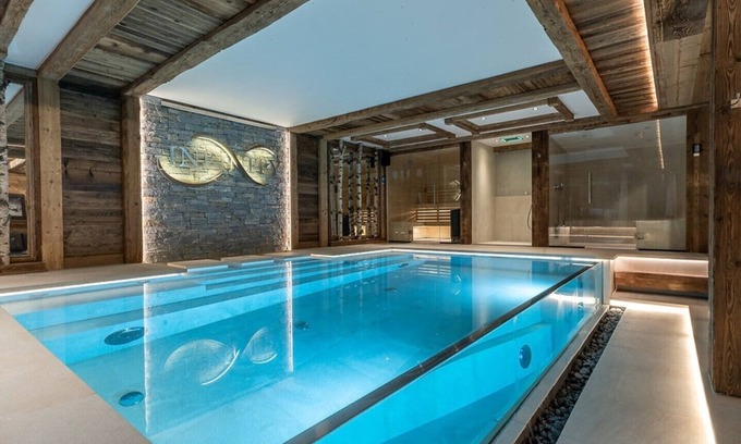 Chamonix-Mont-Blanc Ski Chalet | Chalet Infinity - the ultimate SPA chalet in Chamonix with heated indoor pool.