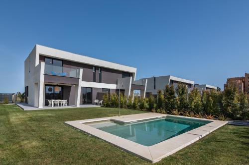 Ayamonte Ski Chalet | Chalet Las Marismas 8 - Playa de los Haraganes HCHM8P00
