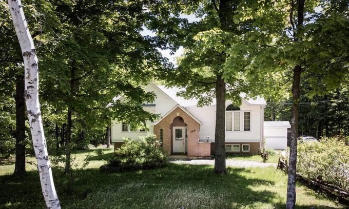 Namur Ski Chalet | Chalet Le Bethel -Laurentides- Pet Friendly