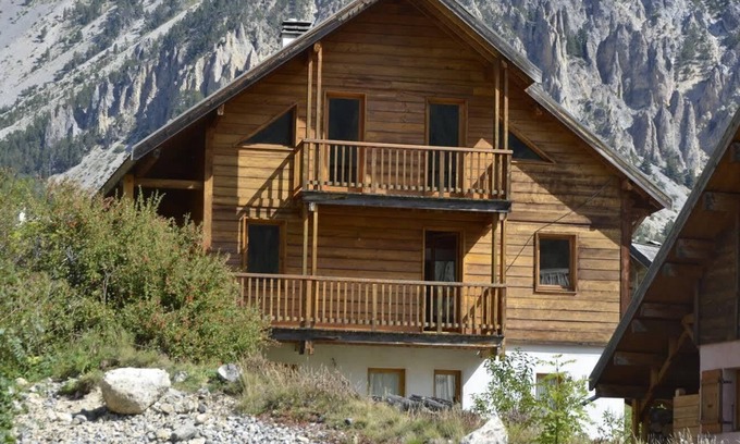 Nevache Ski Chalet | Chalet Le Murè hameau des Chazals Nevache Hautes Alpes