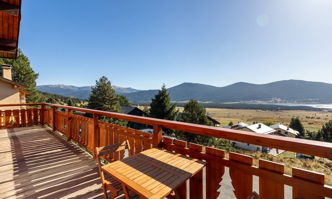 Les Angles Ski Chalet | Chalet Les Tilleuls - Jolie vue montagne et lac