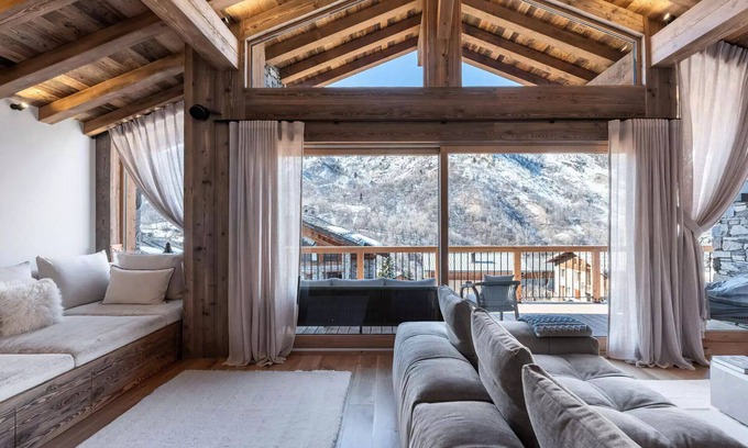 Saint-Marcel Ski Chalet | Chalet Marcel - Chalets for 12 People