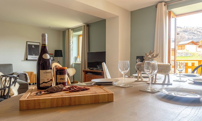 Saint-Marcel Ski Chalet | Chalet MarieJo: Sauna & Alpine Charm