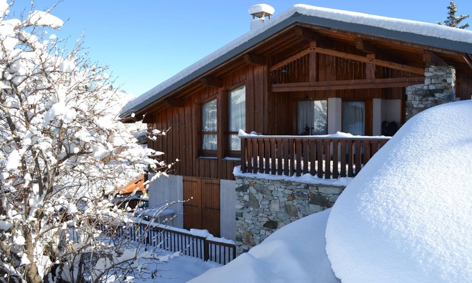 Bellentre Ski Chalet | Chalet Mathilde - Beautiful chalet 20m to piste, sauna, jacuzzi, ski room, views