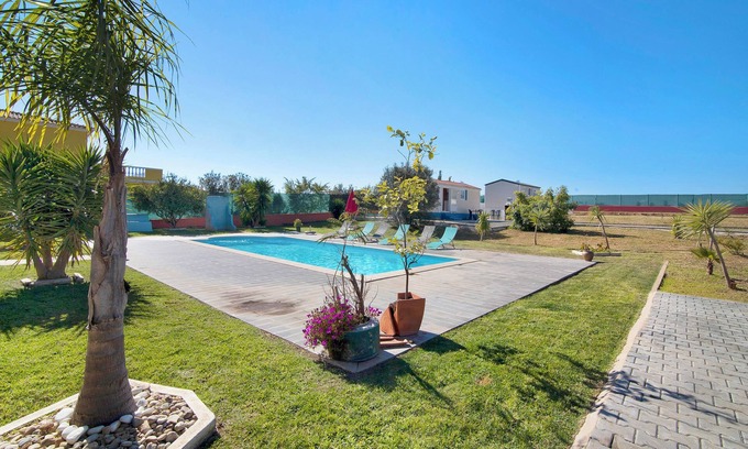 Olhao Ski Chalet | Chalet "Mobile Home 2 - Olhão" with Shared Pool & Private Terrace