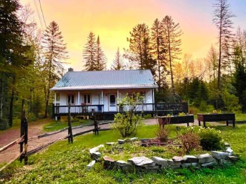 Mauricie Ski Chalet | Chalet NABU L'Ours - Rivière - Billard