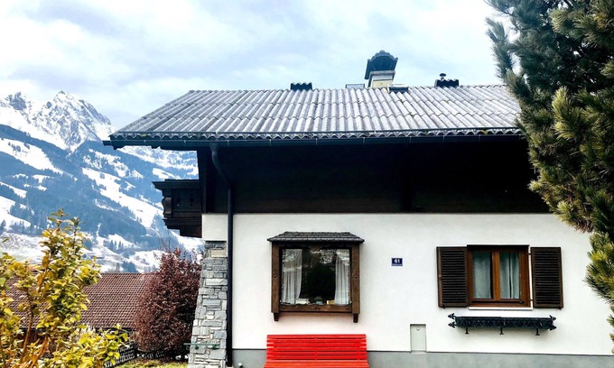 Dorfgastein Ski Chalet | Chalet next to the slopes and hiking trail head