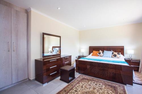 Greater Johannesburg Metropolitan Area Ski Chalet | Chalet no. 2 Petunia