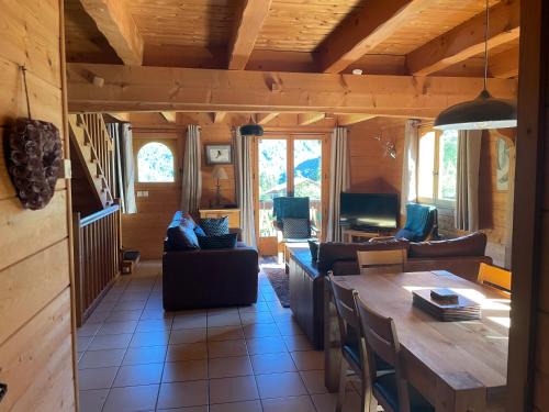 Saint-Jean-dʼAulps Ski Chalet | Chalet Olimon