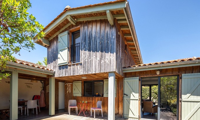 Hourtin House | Chalet 'Piqueyrot' in Nature Reserve Area with 2 Terraces