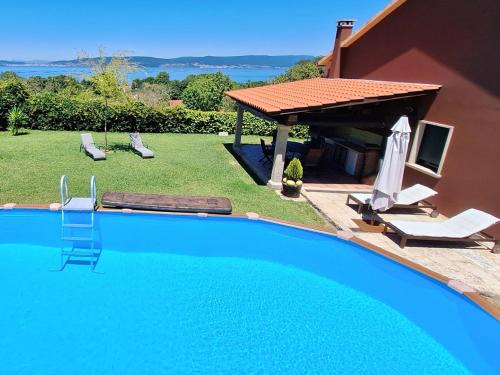 Bueu House | Chalet Rural Toñita 400 m playa piscina barbacoa chimenea