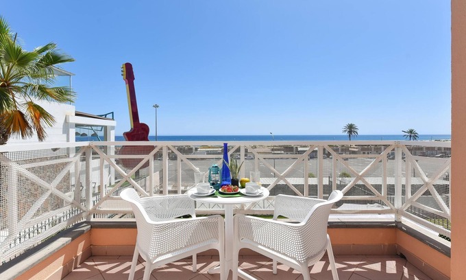 Playa del Ingles Ski Chalet | Chalet Santa Ana 25 by VillaGranCanaria