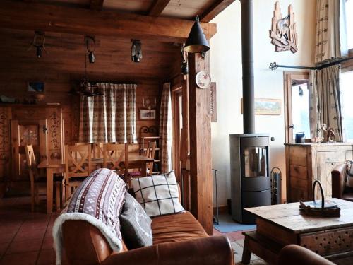 Vallandry Ski Chalet | Chalet savoyard de luxe avec cheminée, hammam, WiFi et parking à Vallandry - FR-1-411-664