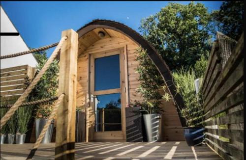 Penally Ski Chalet | Chalet - Sleeps 2 - Balcony - Parking - Beach Golf