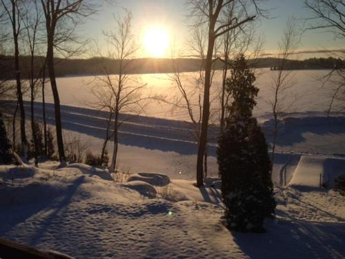 Mauricie Ski Chalet | Chalet spa rivière saint Maurice