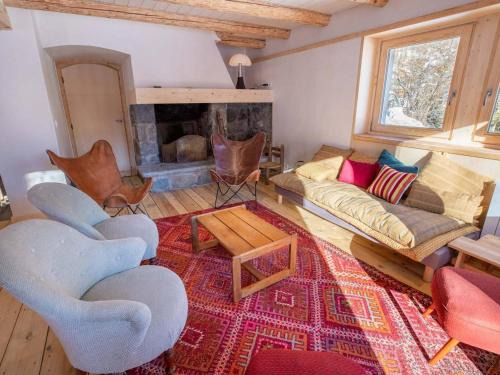 Meribel Centre Ski Chalet | Chalet spacieux Méribel · Ski aux pieds · Cheminée - FR-1-688-34