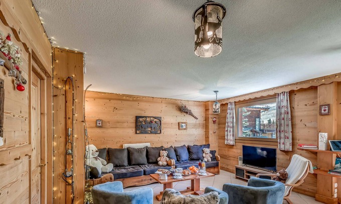 Val Claret Ski Chalet | Chalet Tignes, 7 bedrooms, 14 persons