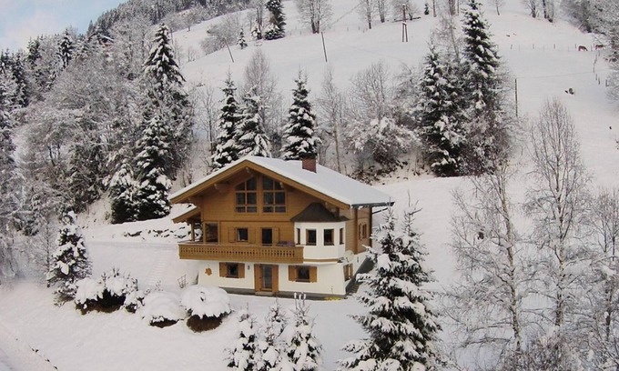 Viehhofen Ski Chalet | Chalet with breathtaking views and large terrace