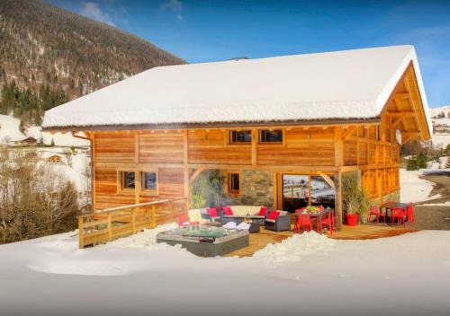 Les Villards-sur-Thones Ski Chalet | Chalets des Aravis Kitz et Buhel avec Jacuzzi 12 et 15 personnes