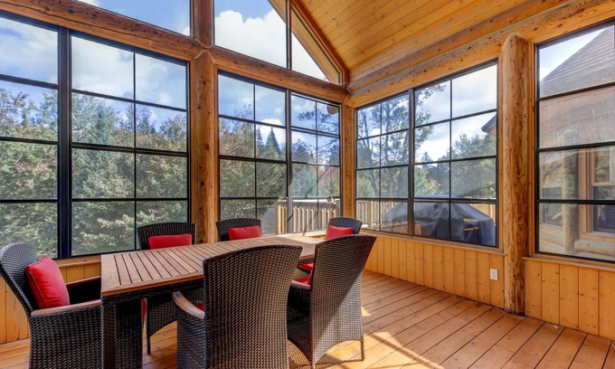Fiddler Lake Resort Ski Chalet | ChaletsOasis Deer 59 - Resort amenities -Pools, Lake, Tennis-