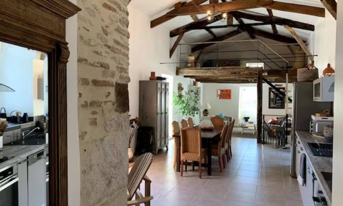 Montcuq Cottage | Chaleureuse Quercynoise Avec Piscine & Jolie vue