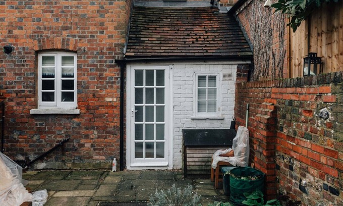 Henley-on-Thames House | Chalk House - Pet Friendly - From 125 Per Night