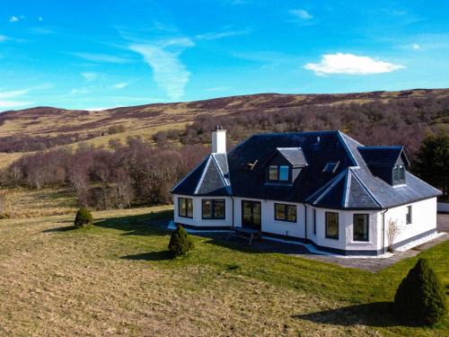 Lairg House | Challenger Lodge