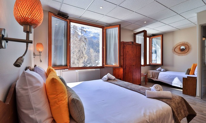 Valloire Apartment | Chambre avec Grandes Fenêtres | Sauna | Casier Ski