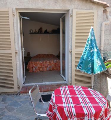 Calenzana Bed & Breakfast | Chambre avec SDB WC à 100 m du départ du GR20