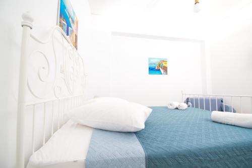 Ialyssos Apartment | CHAMBRE BLANCHE