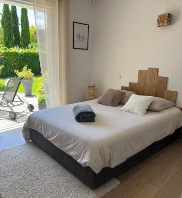 Vertou House | Chambre By Kastella