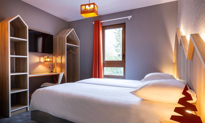 Bourg-Saint-Maurice Apartment | Chambre Confortable avec Vue Village | Wi-Fi | By LeaveTown