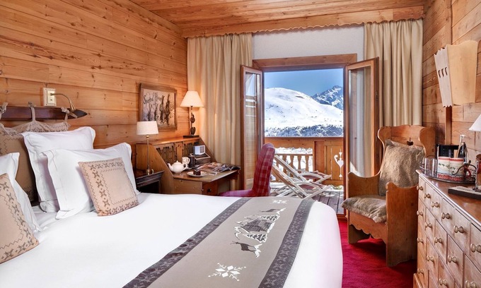 Huez Apartment | Chambre communicante, balcon, ski aux pieds