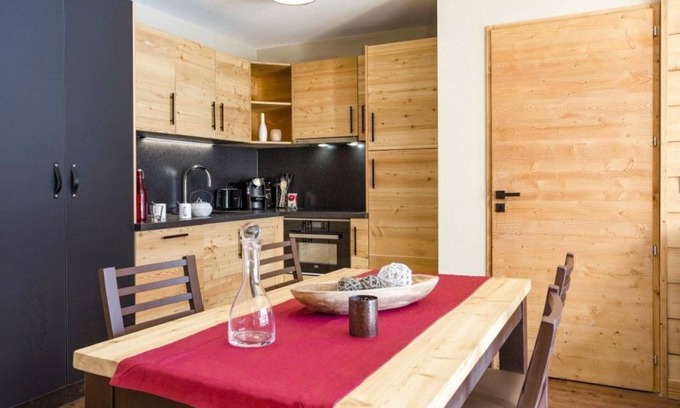 Les Boisses Condo | Chambre Confortable avec une Cheminée + Parfait pour les Skieurs | Vos Prochaines Vacances de Ski