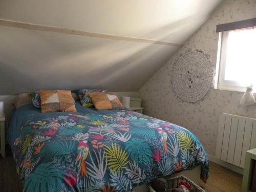 Deville-les-Rouen Bed & Breakfast | Chambre cooconing salon avec canape convertible